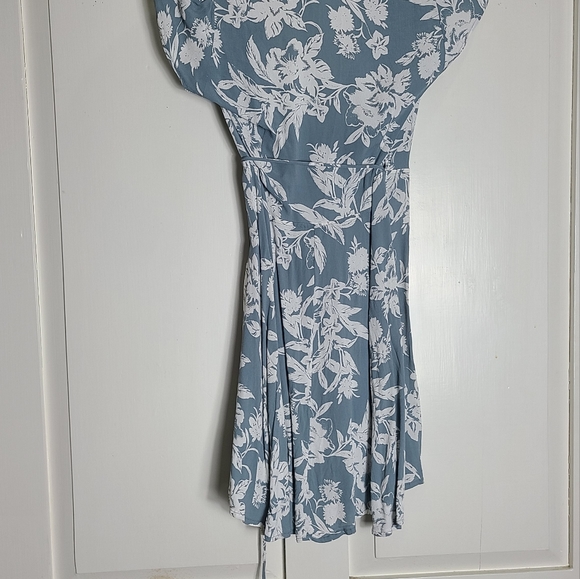 REFORMATION Raquel Blue Floral Wrap Mini Dress - Picture 7 of 7